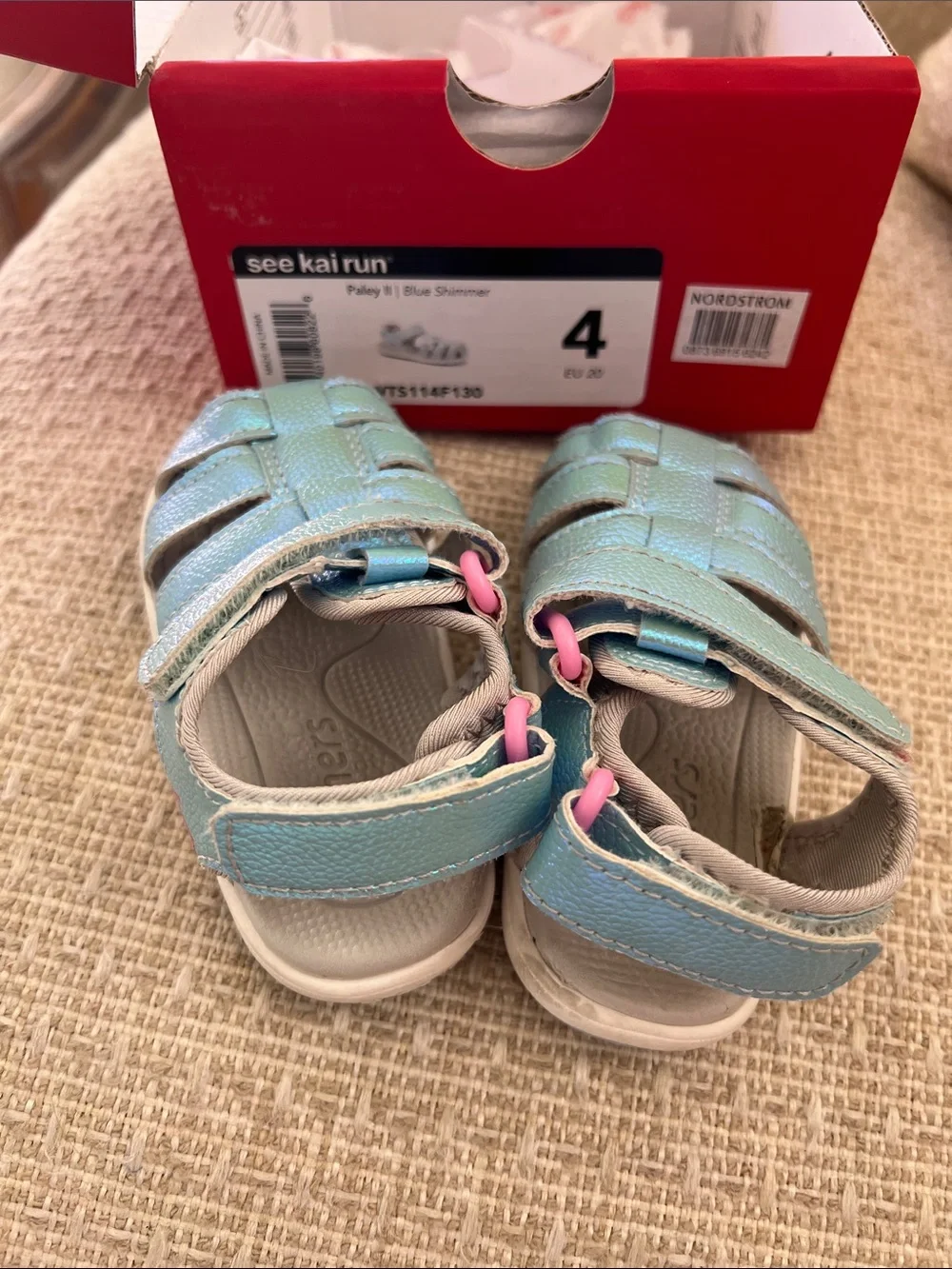 See Kai Run Size 4 Toddler Iridescent Blue Shimmer Sandals with Pink Accents